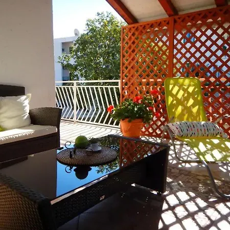 Nora's Lägenhet Hvar Town